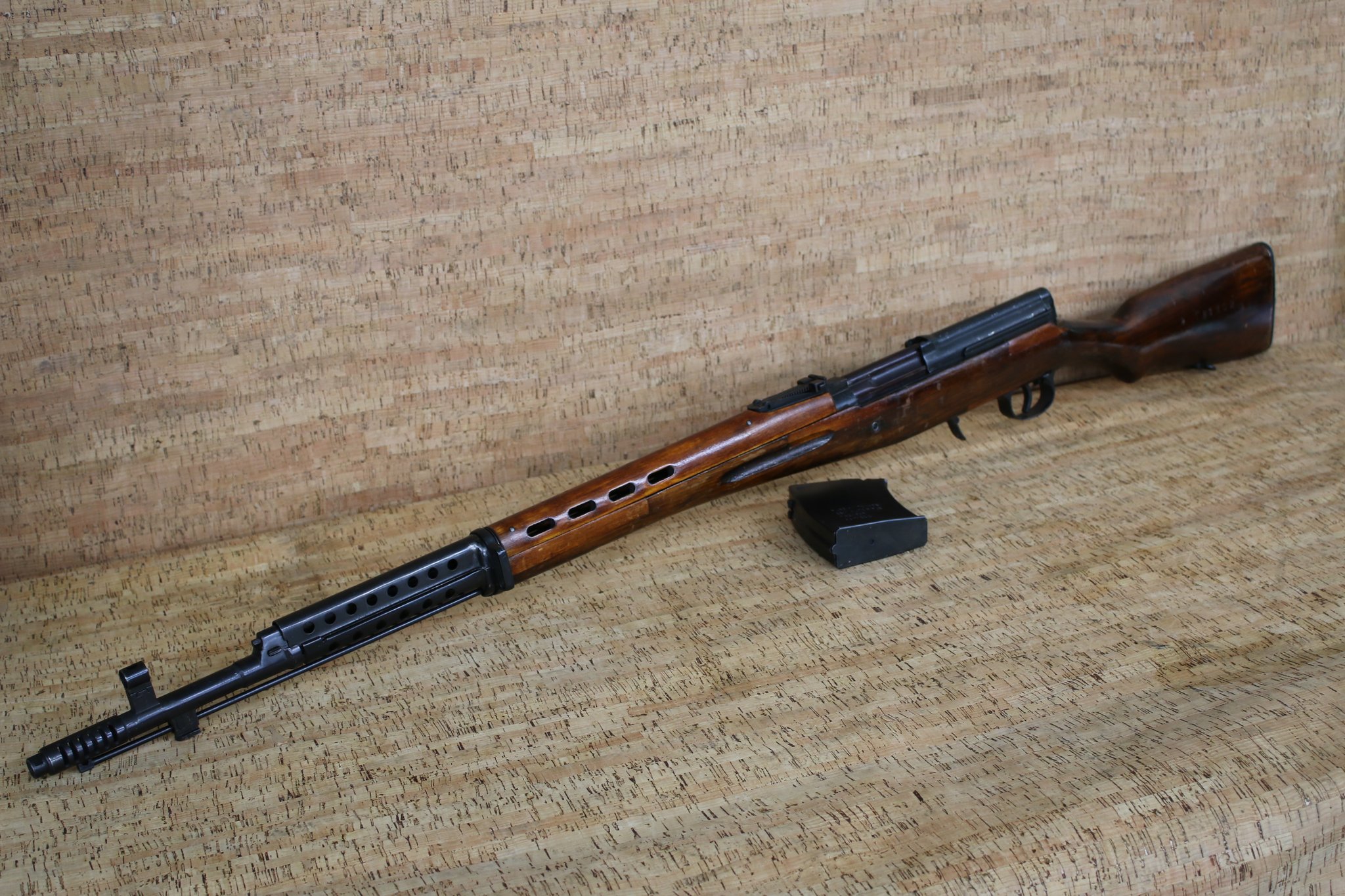 TULA SVT40