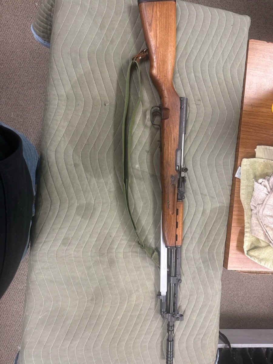 YUGO SKS